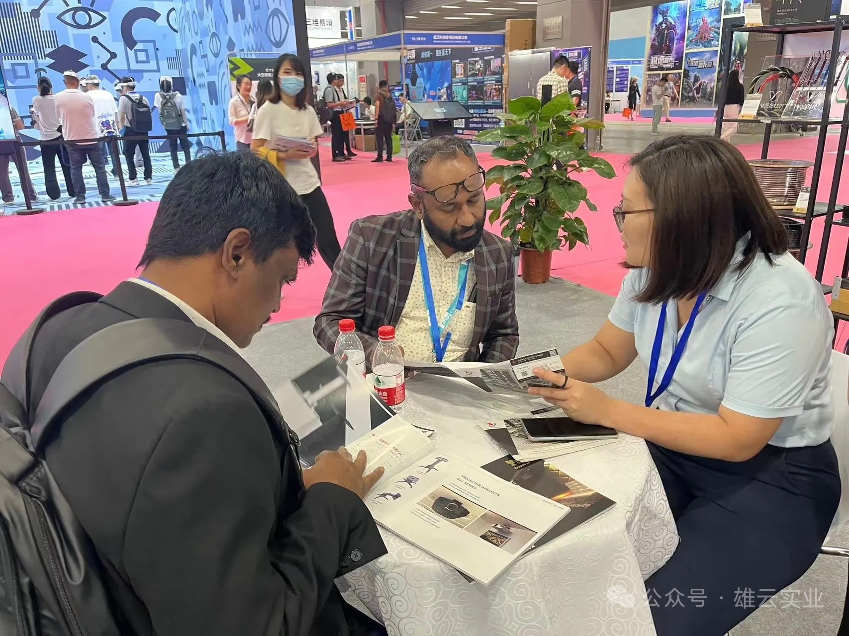 雄云（智能•影音•视听）